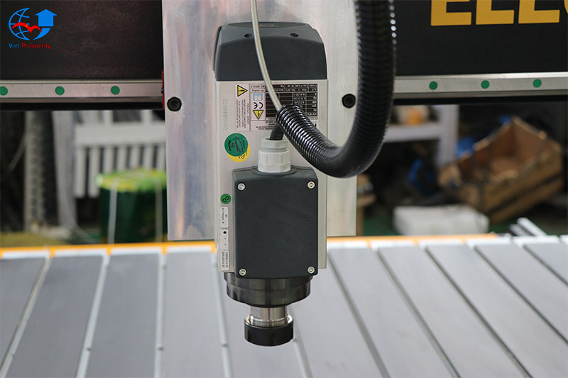 truc-chinh-may-cat-cnc-1